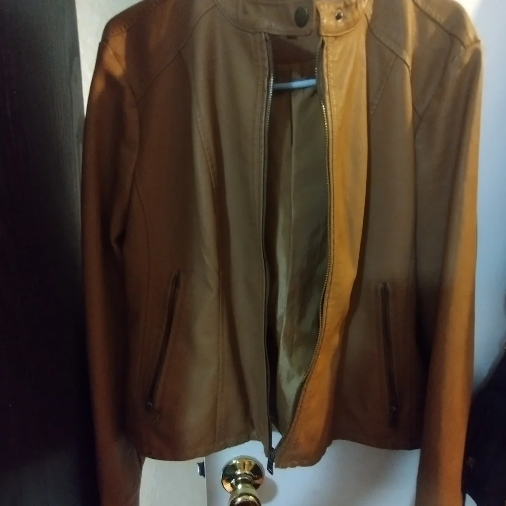 Jacket - Picture 2 of 3